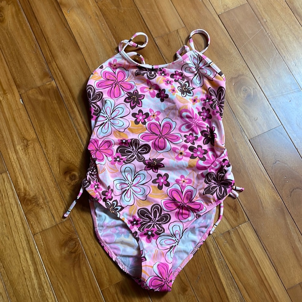 Swimsuit one piece floral vintage bathing suit girls size 16.5 pink whit…